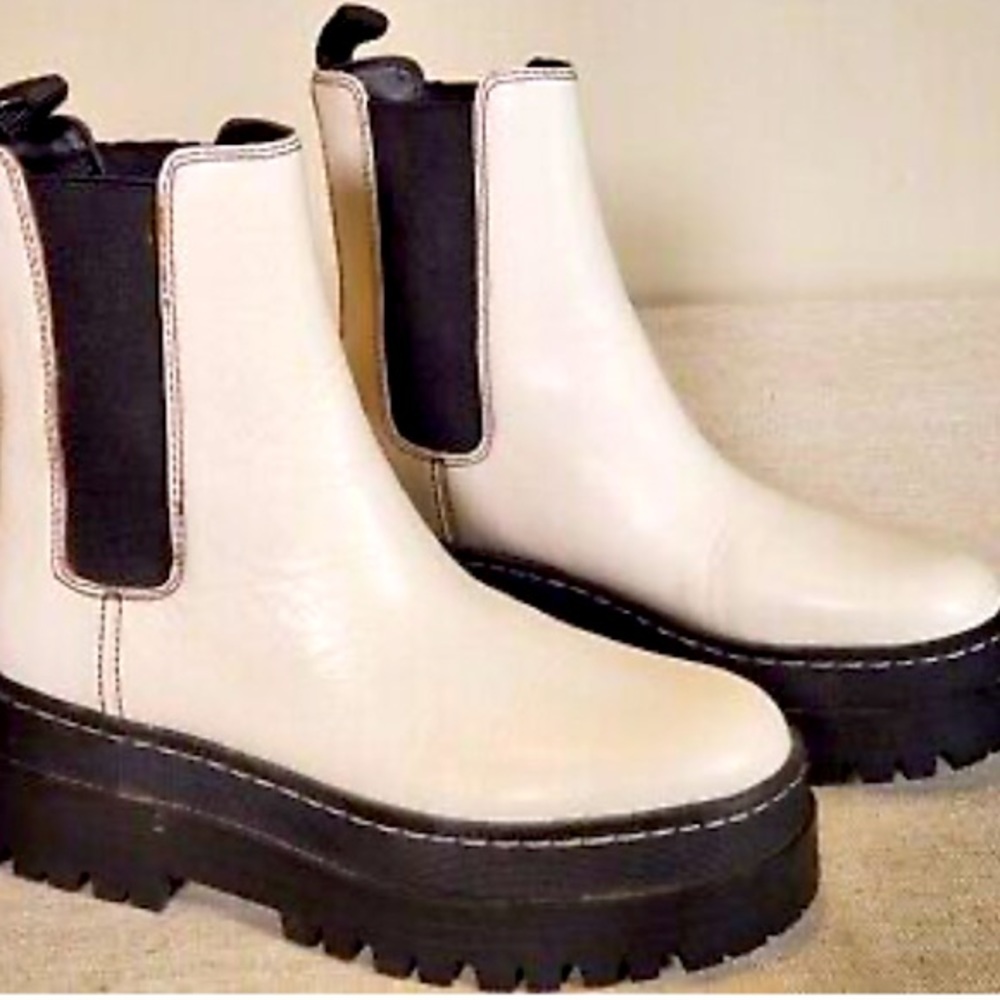 EUC Marc Fisher Pauline Chelsea Platform White Leather Boots Women's Sz US 7.5 M